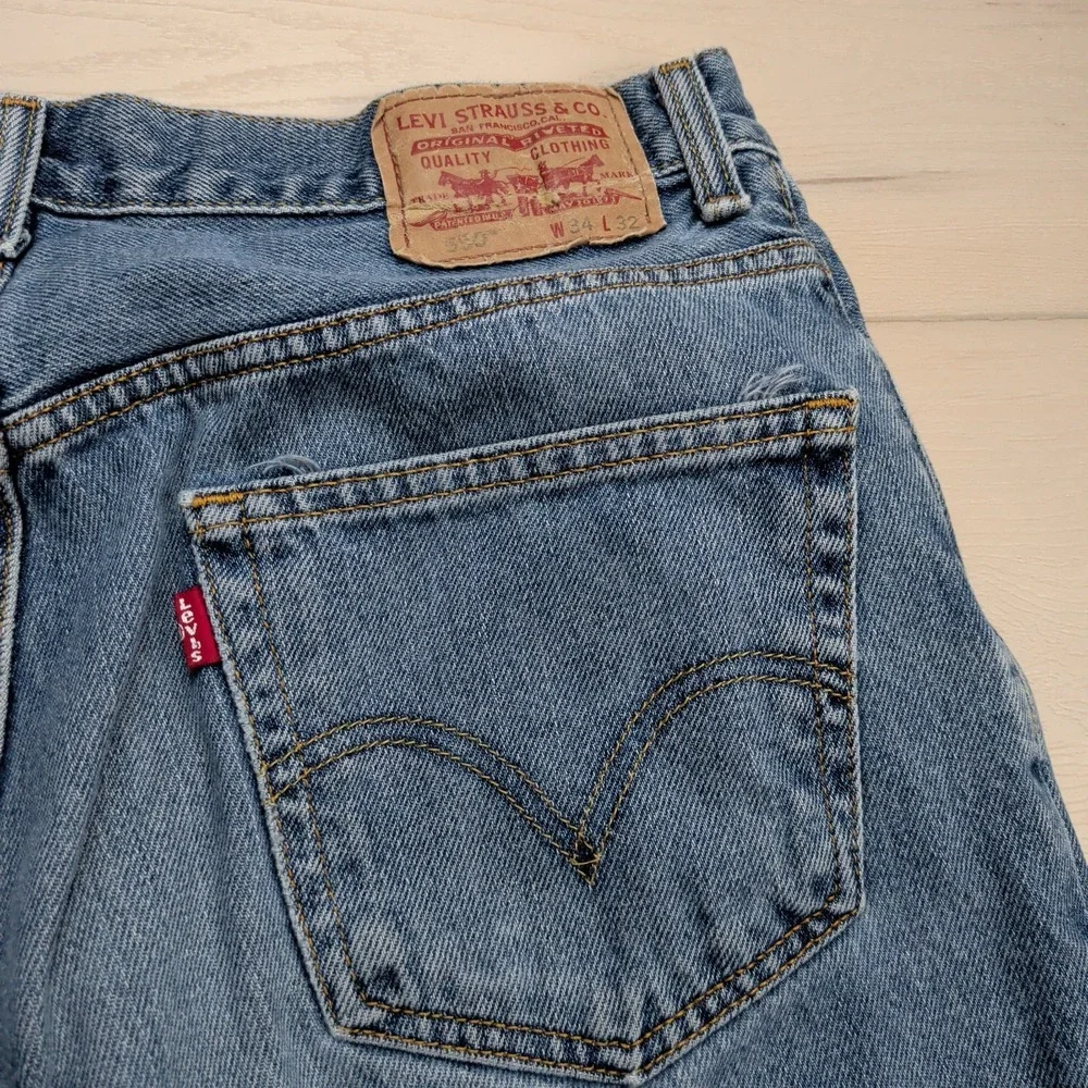 Levis small spot